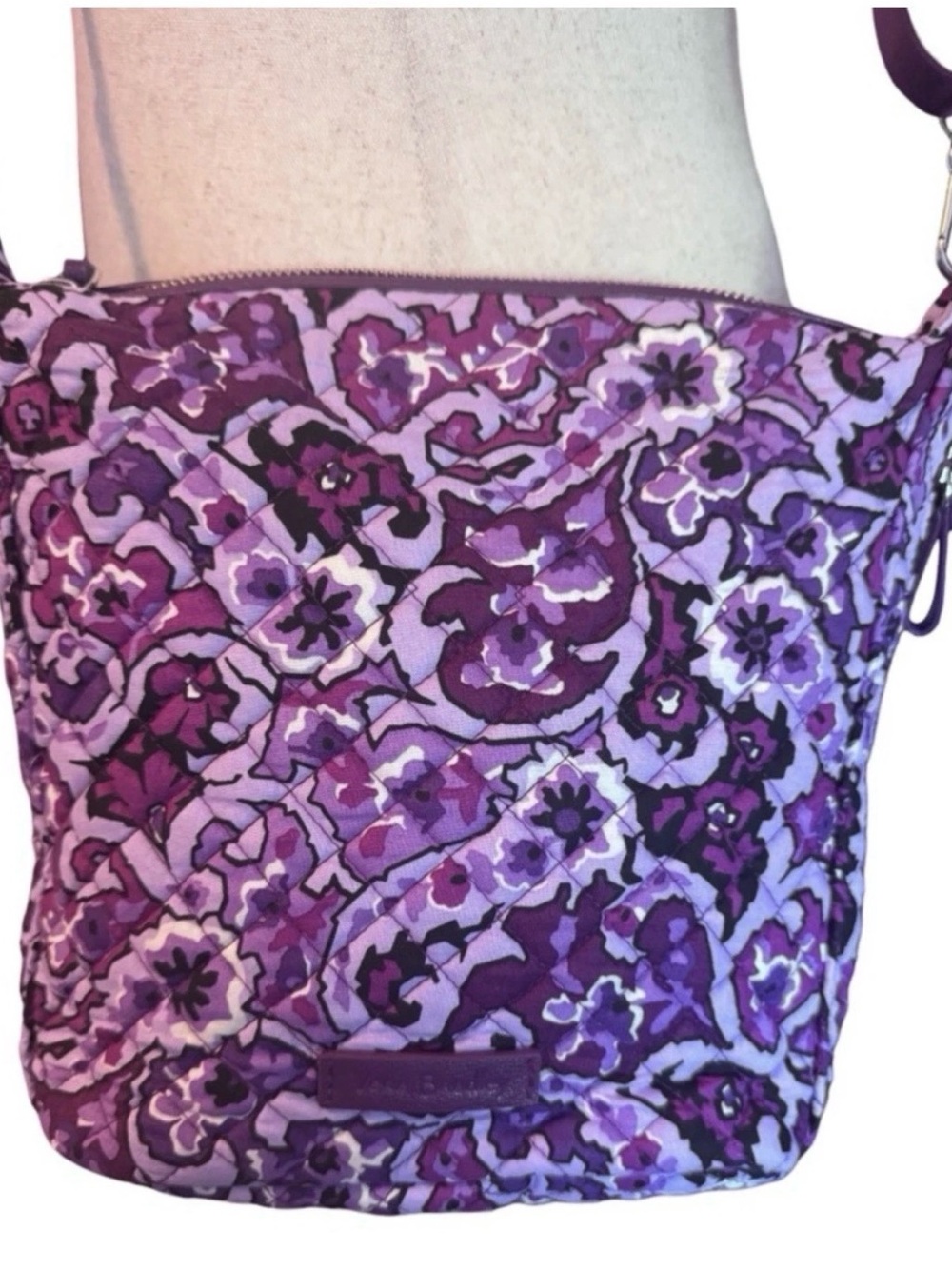 Vera Bradley Carson Hobo Shoulder -Crossbody Bag, Lilac Paisley, EUC